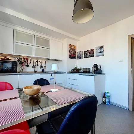 Top Floor - Alexander Nevski Cathedral Apartment *